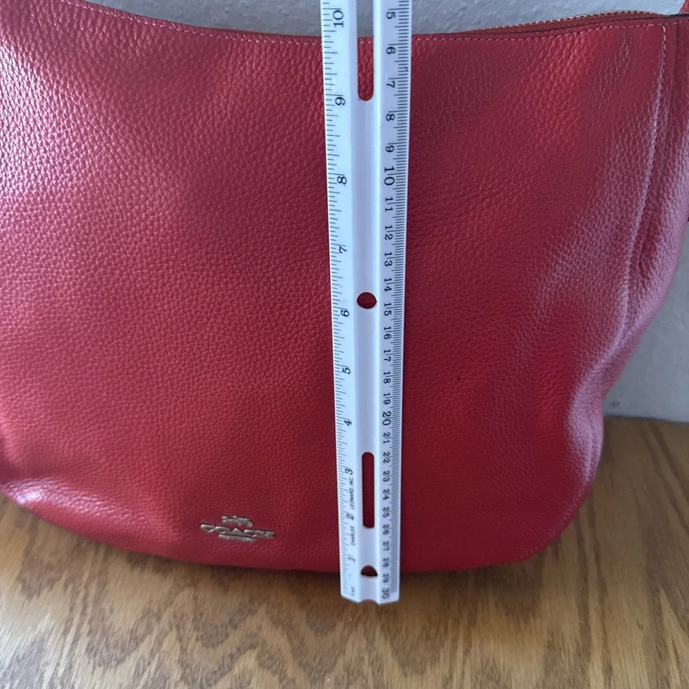 Coach Elle Hobo Bag Medium Red Pebbled Leather Shoulder Bag F31399 Hang Tag